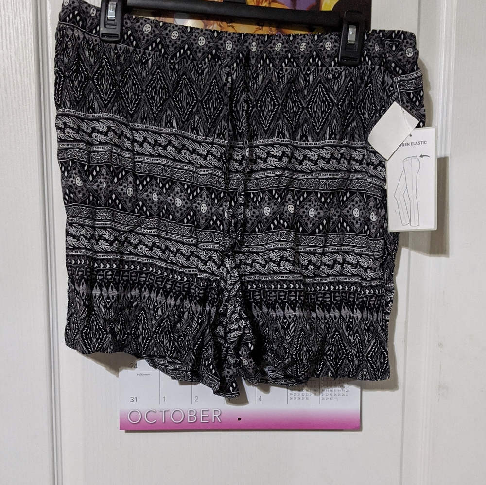 SALE Prophecy Boho Bohemian Abstract Chevron Black White Drawstring Shorts Large